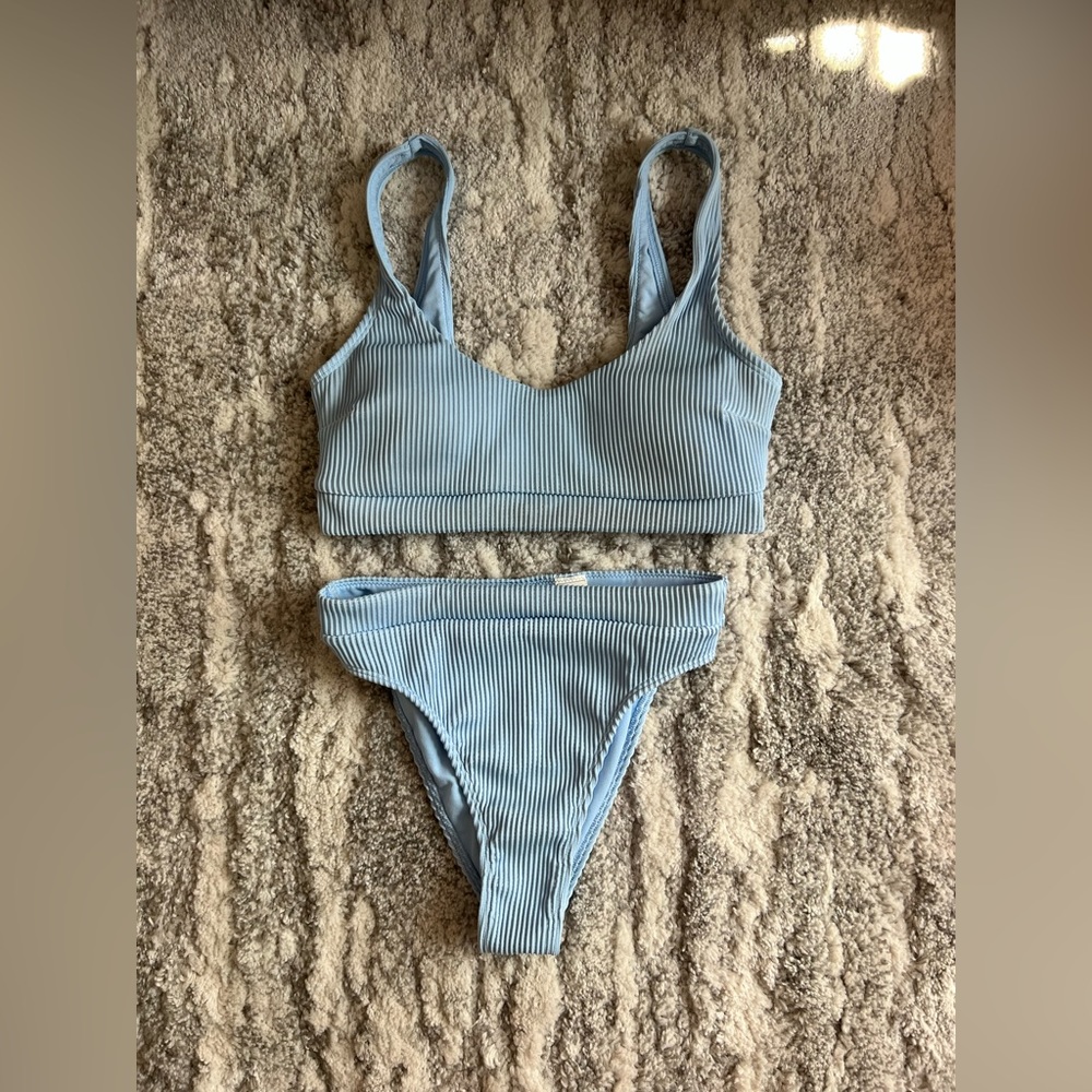 Blue ribbed Hollister bikini!